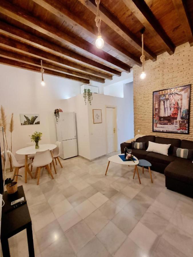 Hostfy Mercado De Triana Sevilla Exterior foto